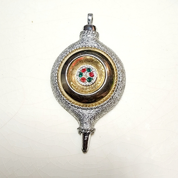 Vintage Sarah Coventry Christmas 1976 ornament pendant for necklace or tree! - Picture 1 of 8